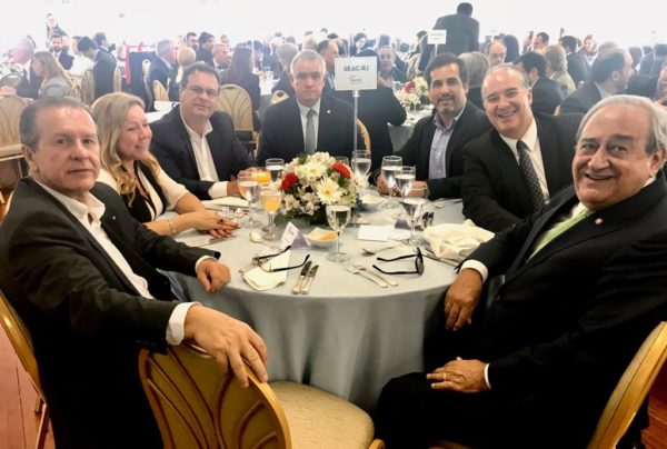Almoço do Empresário recebe presidente da Petrobras